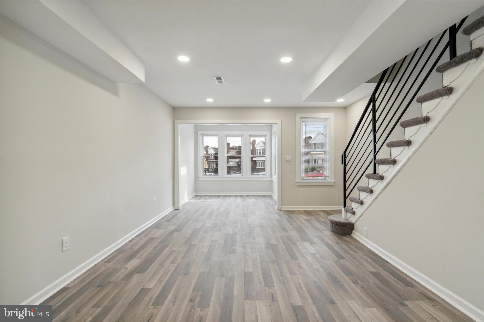 WEST OAK LANE - Residential