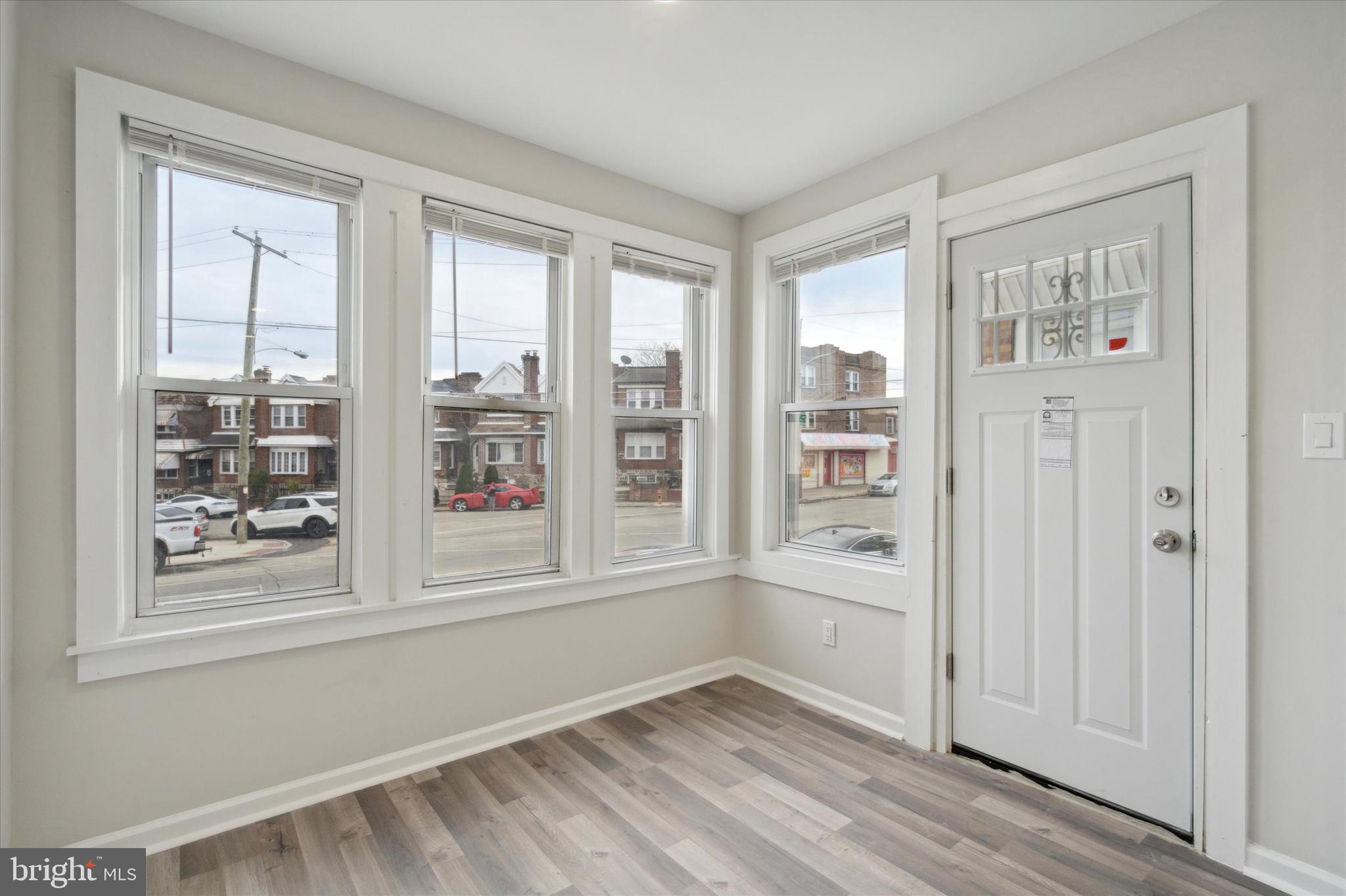 WEST OAK LANE - Residential