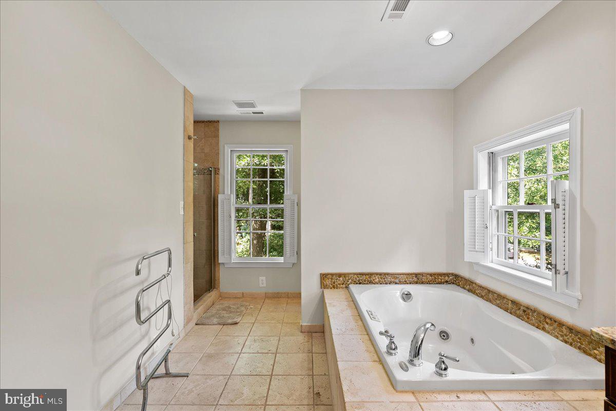 RESTON - Residential Lease