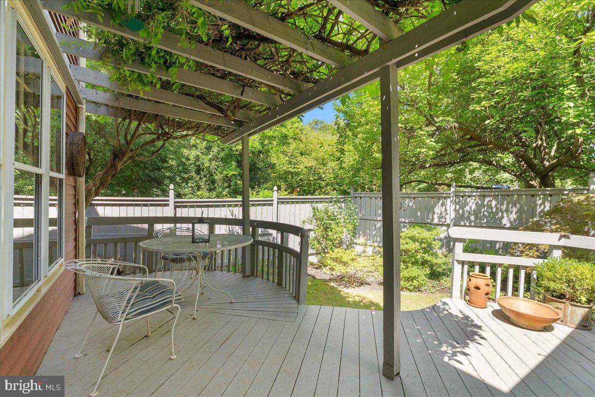 RESTON - Residential Lease