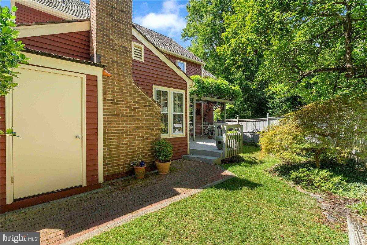 RESTON - Residential Lease