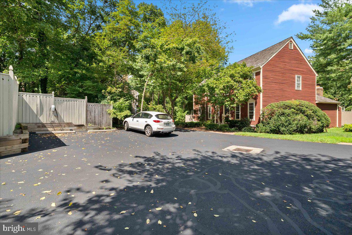 RESTON - Residential Lease