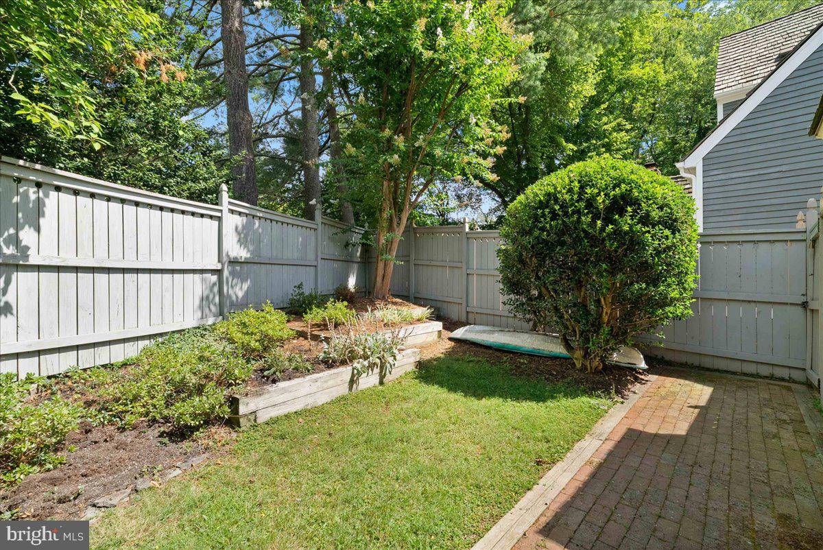 RESTON - Residential Lease