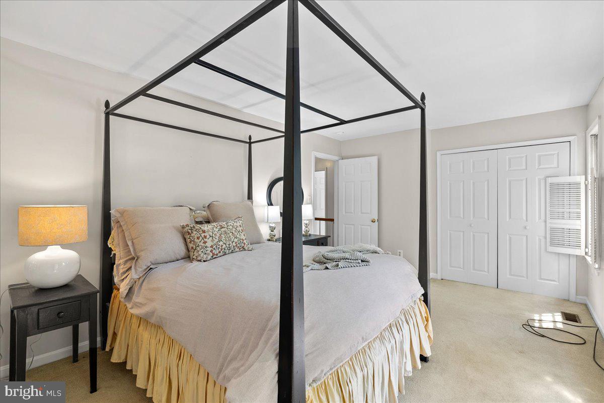 RESTON - Residential Lease