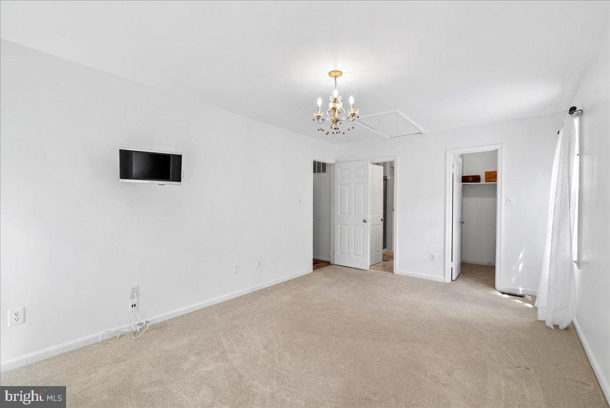 RESTON - Residential Lease