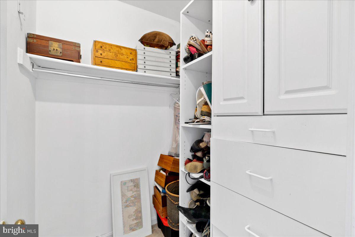 RESTON - Residential Lease