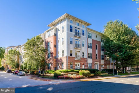 Photo of 2791 Centerboro Drive #387, VIENNA, VA 22181 (MLS # VAFX2342840)