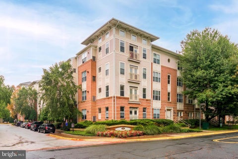 Photo of 2791 Centerboro Drive #387, VIENNA, VA 22181 (MLS # VAFX2342840)