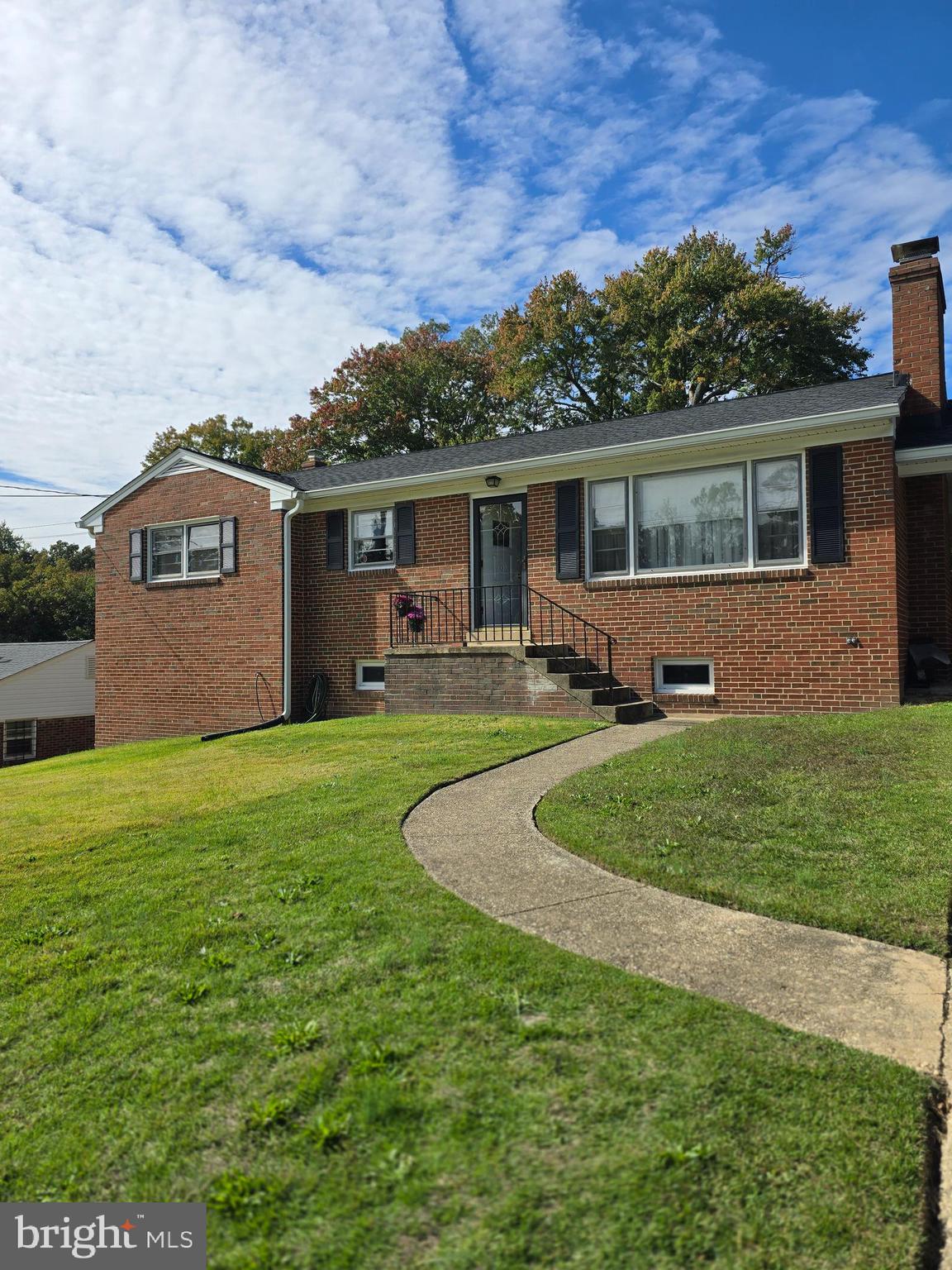 5915 JOHN ADAMS DRIVE