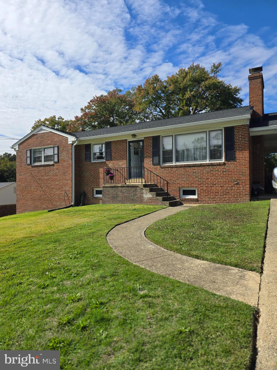 5915 JOHN ADAMS DRIVE