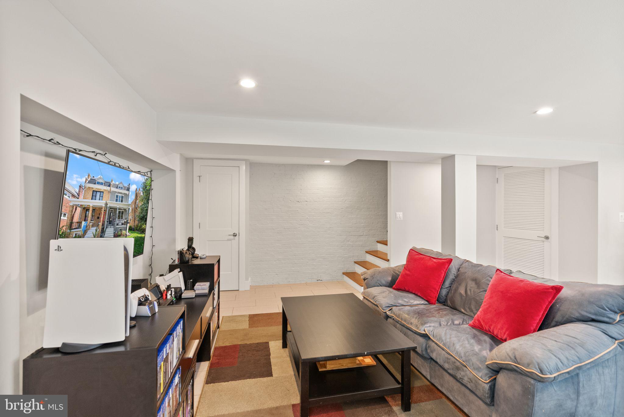 BRIGHTWOOD - Residential