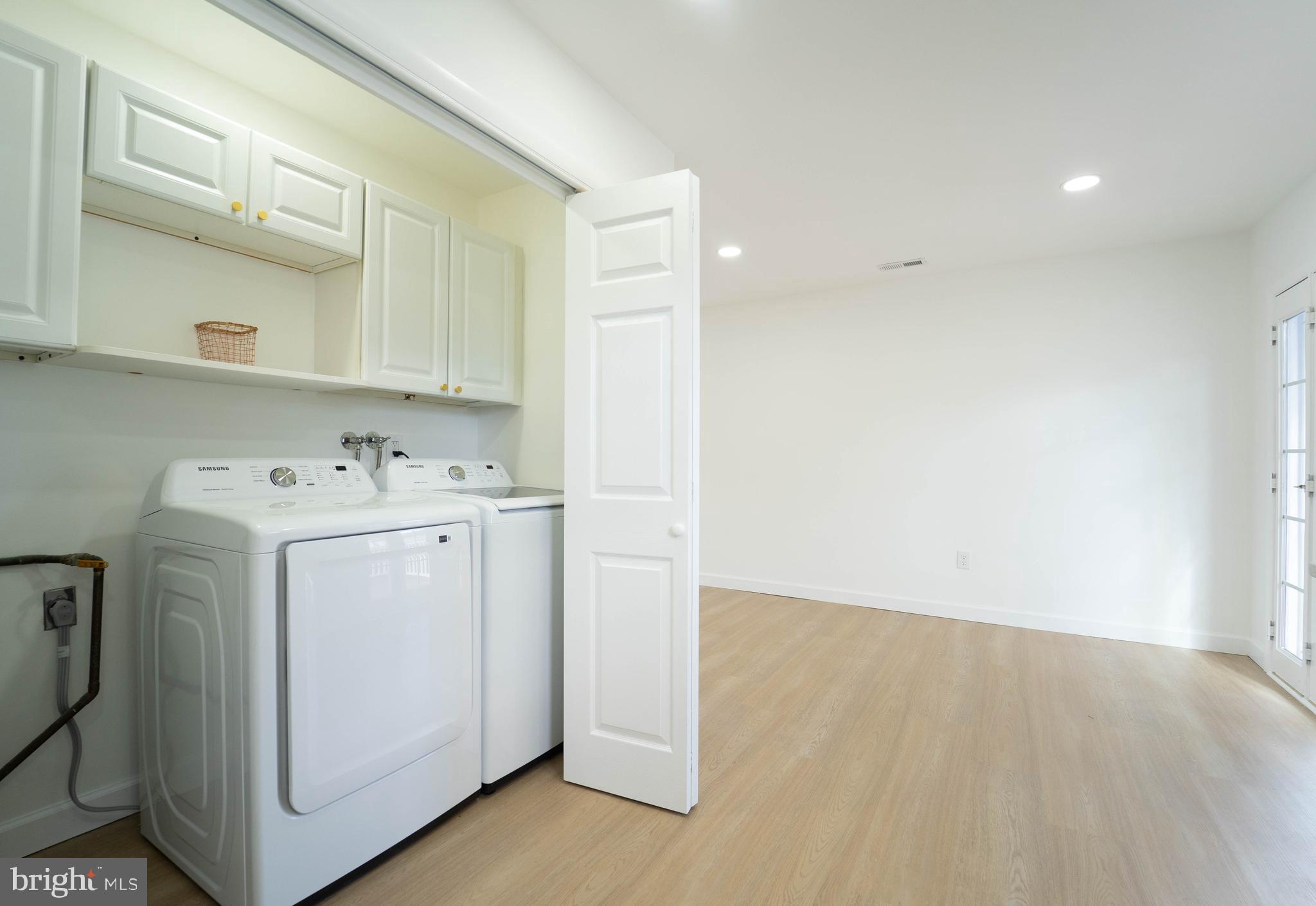 SELBY ON THE BAY - Residential