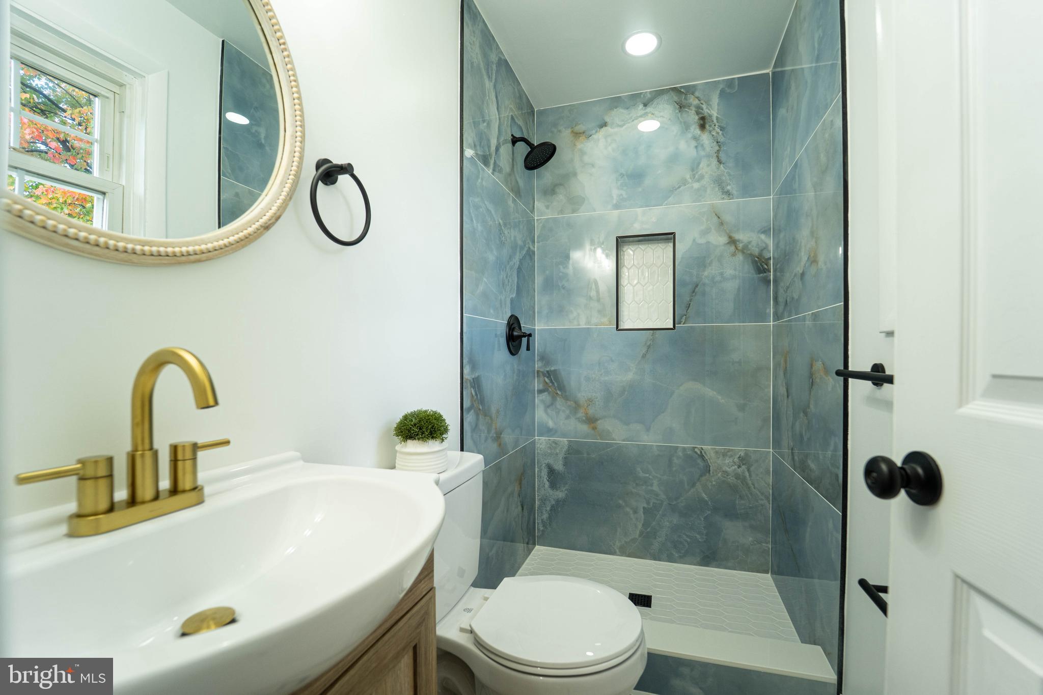 SELBY ON THE BAY - Residential