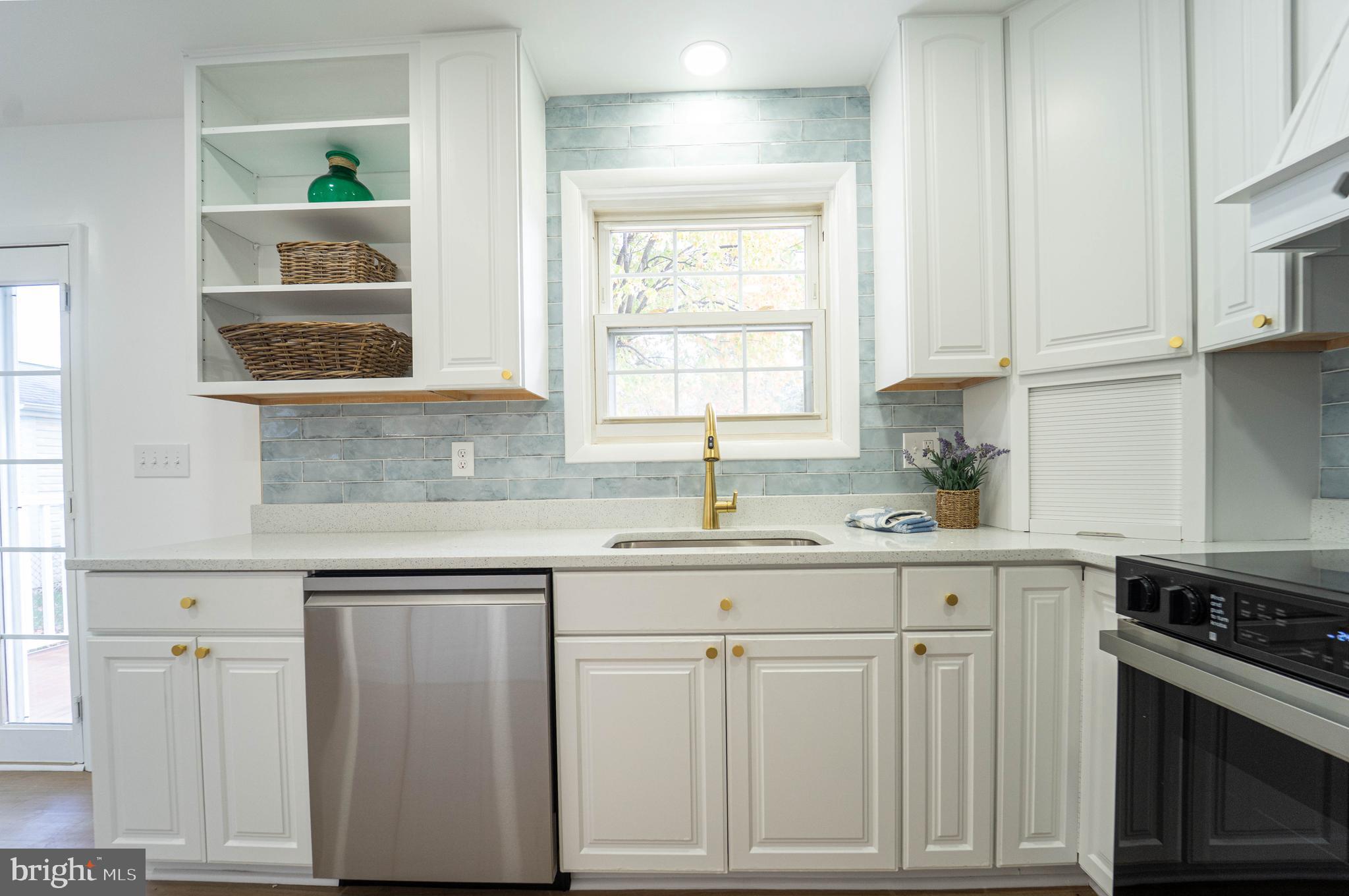 SELBY ON THE BAY - Residential