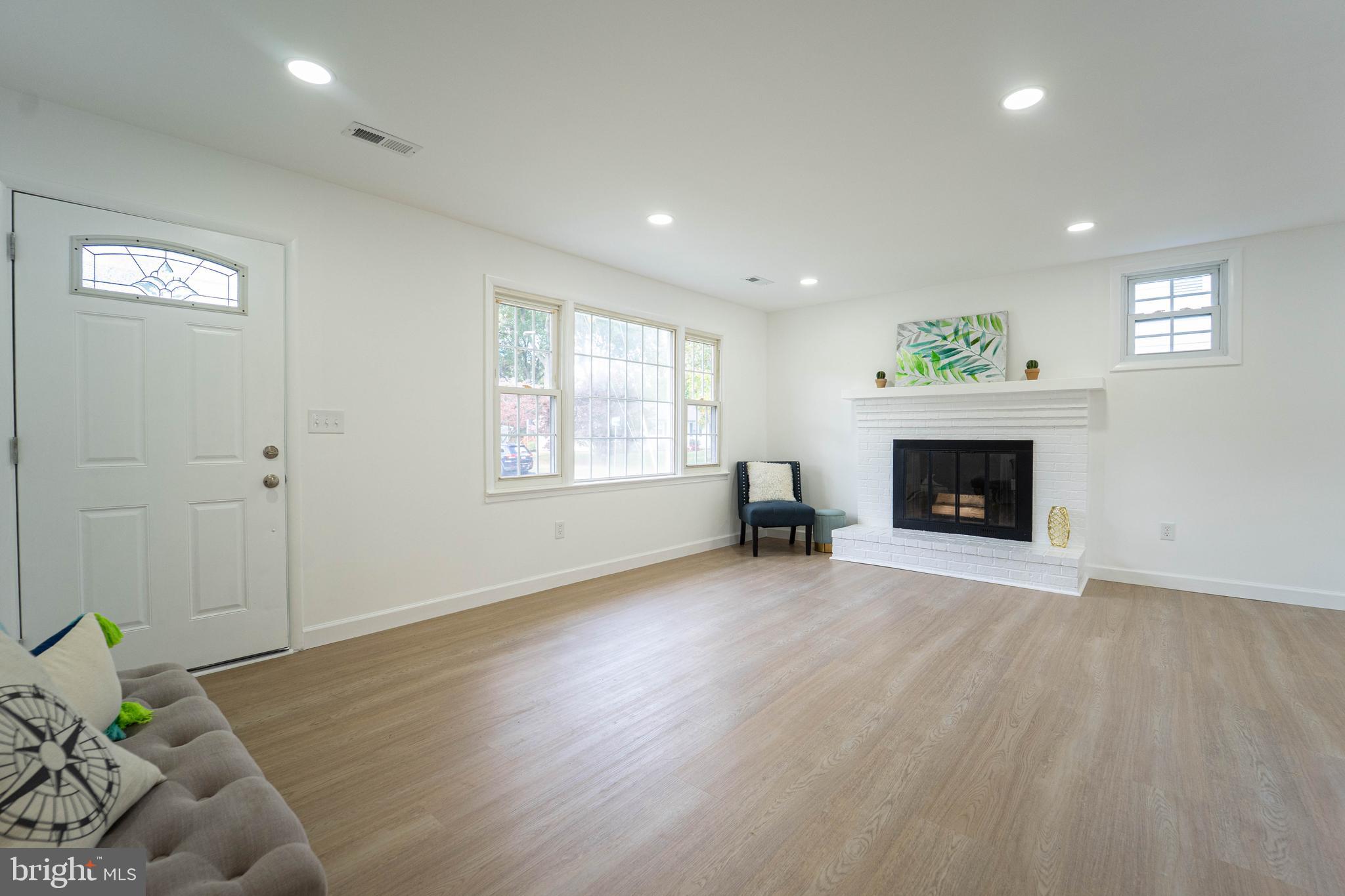 SELBY ON THE BAY - Residential