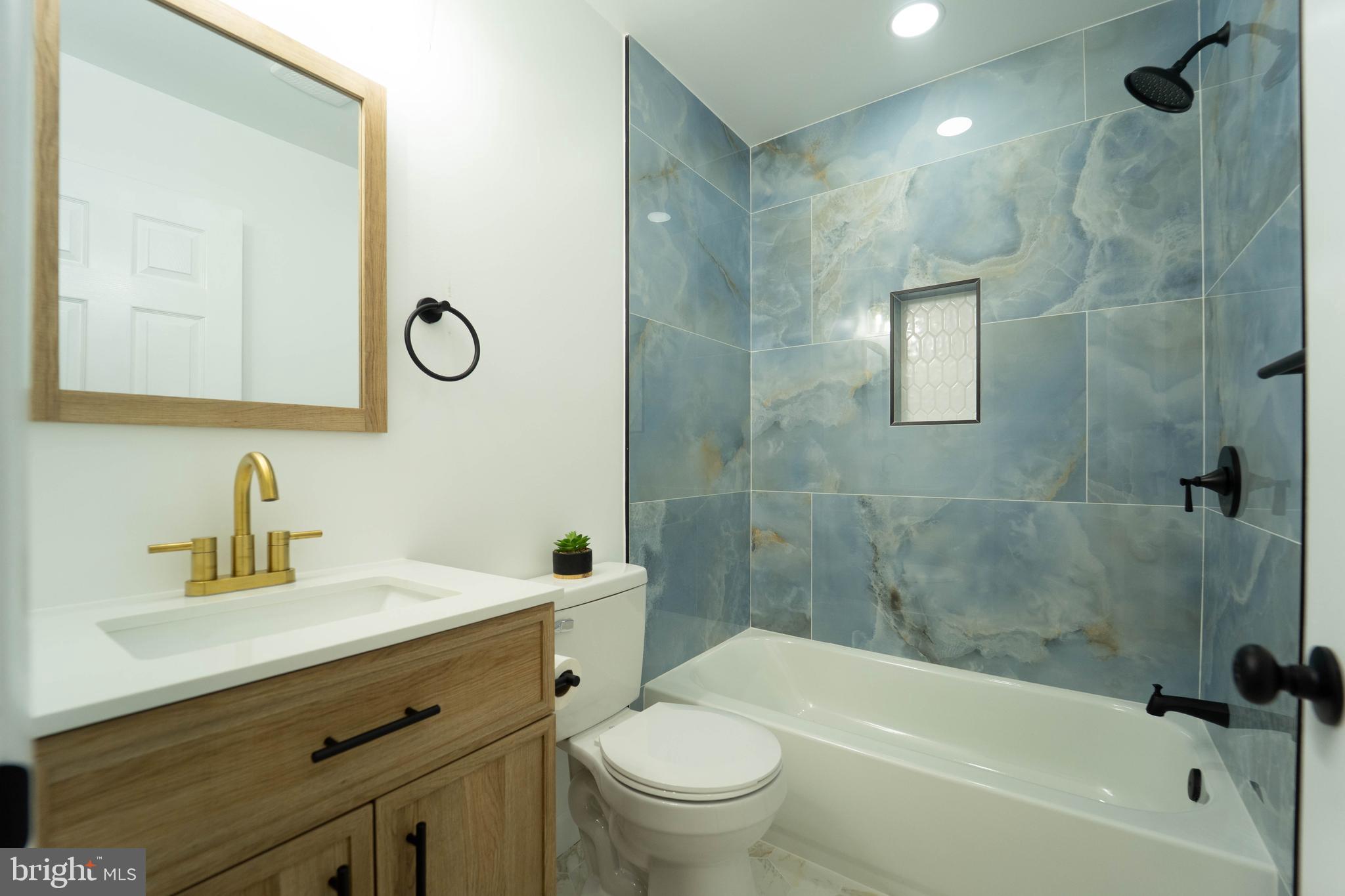 SELBY ON THE BAY - Residential