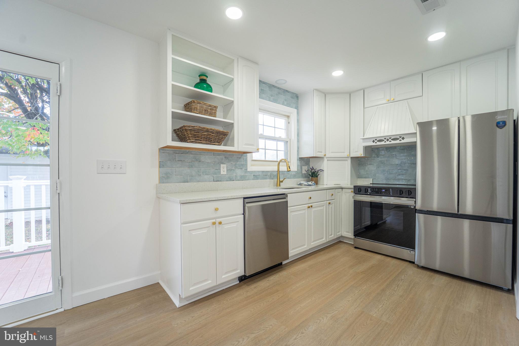 SELBY ON THE BAY - Residential