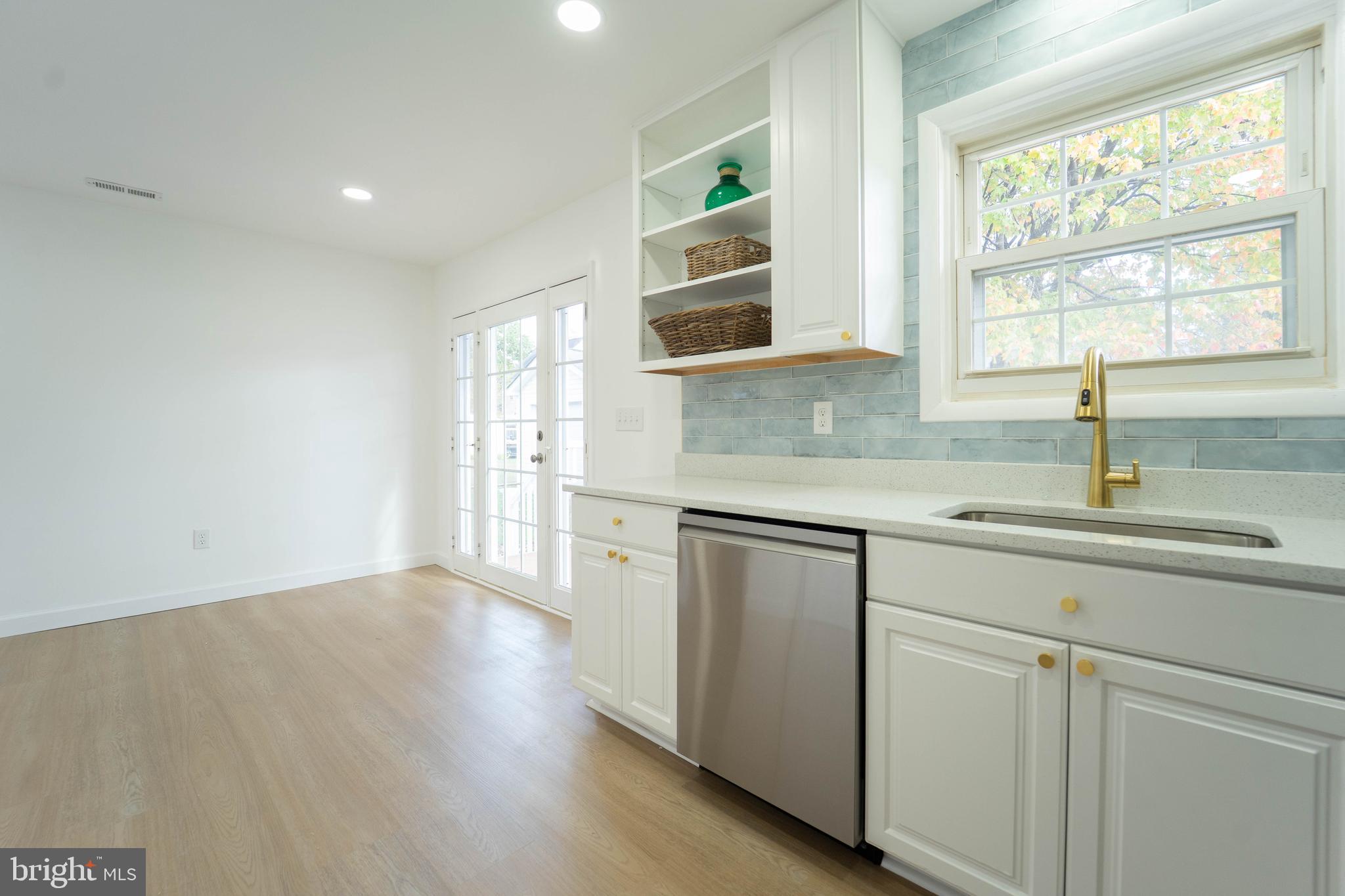 SELBY ON THE BAY - Residential