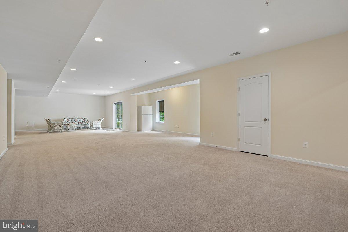 FAIRVIEW MANOR - Residential