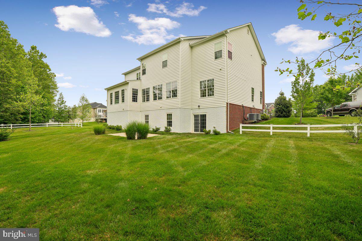 FAIRVIEW MANOR - Residential
