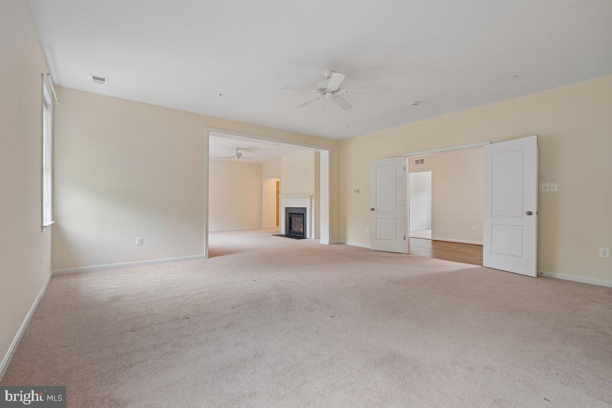 FAIRVIEW MANOR - Residential