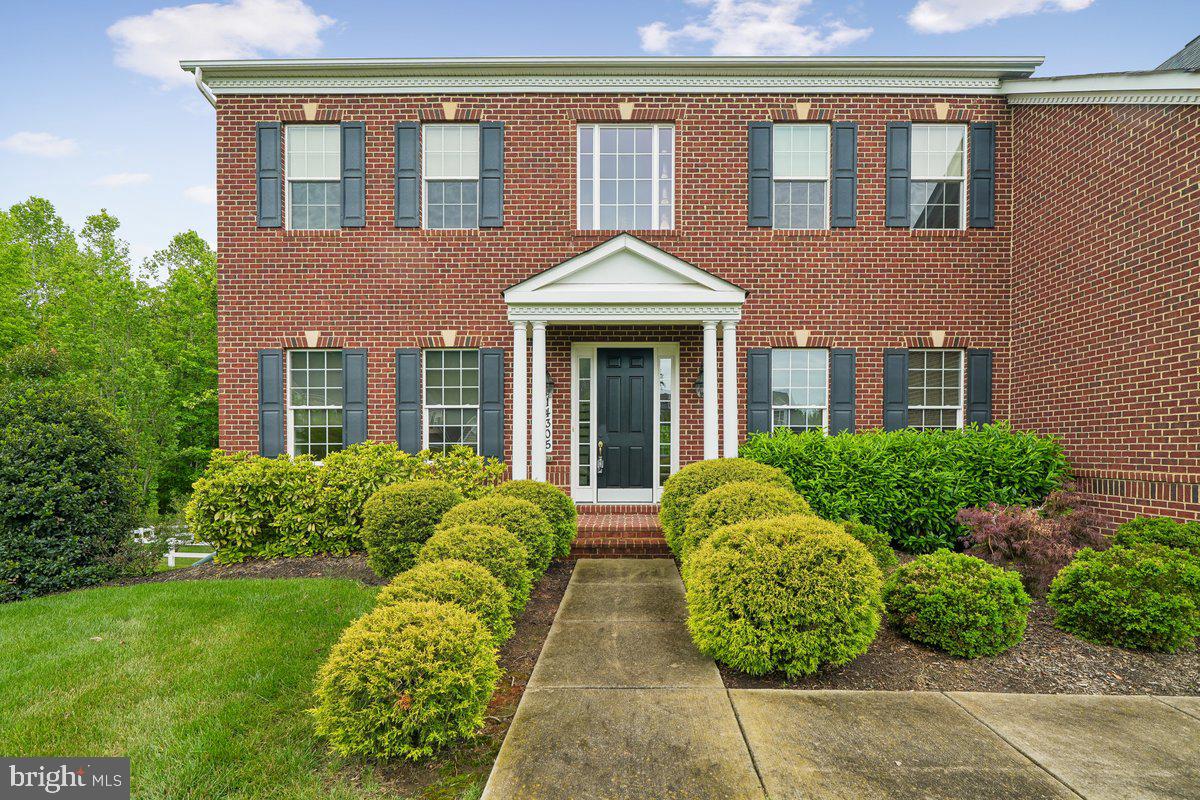 FAIRVIEW MANOR - Residential