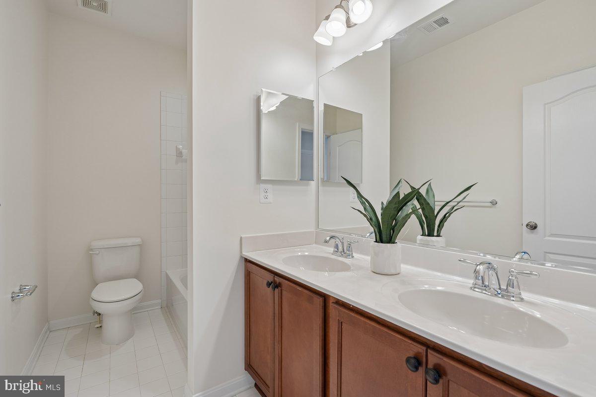 FAIRVIEW MANOR - Residential