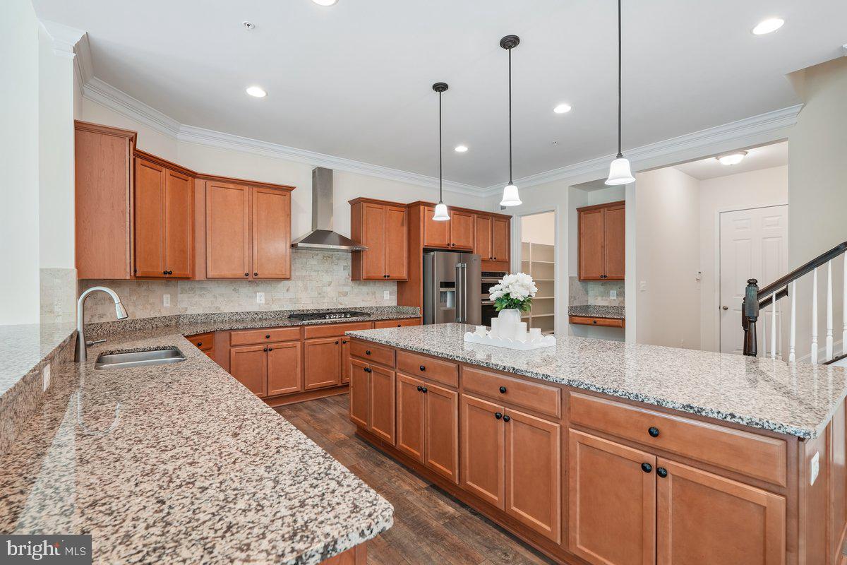 FAIRVIEW MANOR - Residential