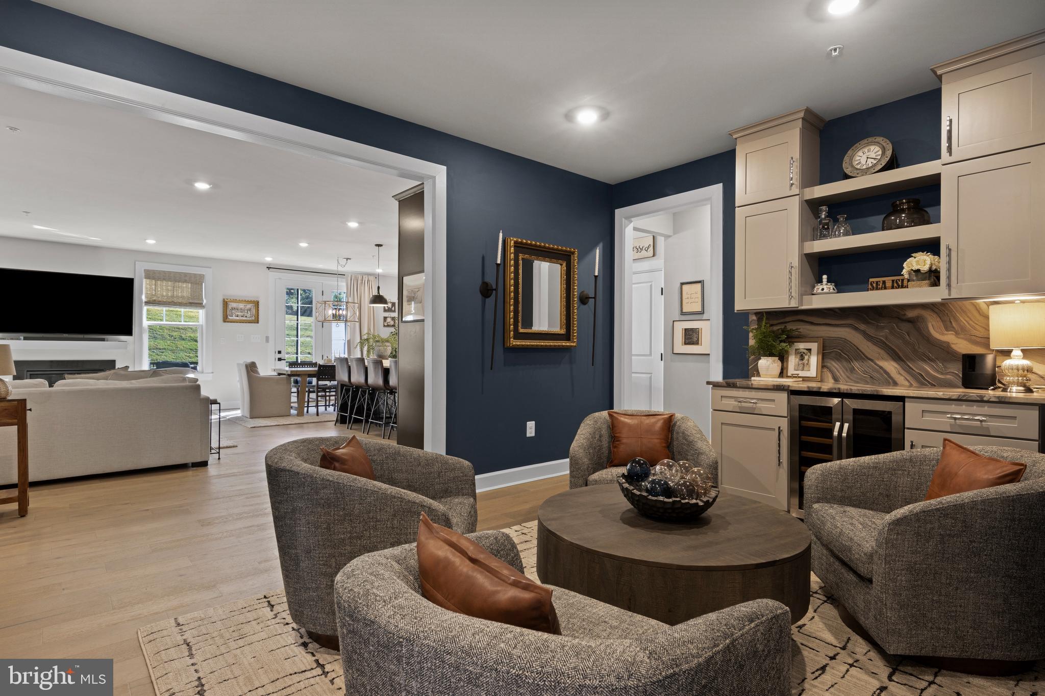 PONDS EDGE - Residential