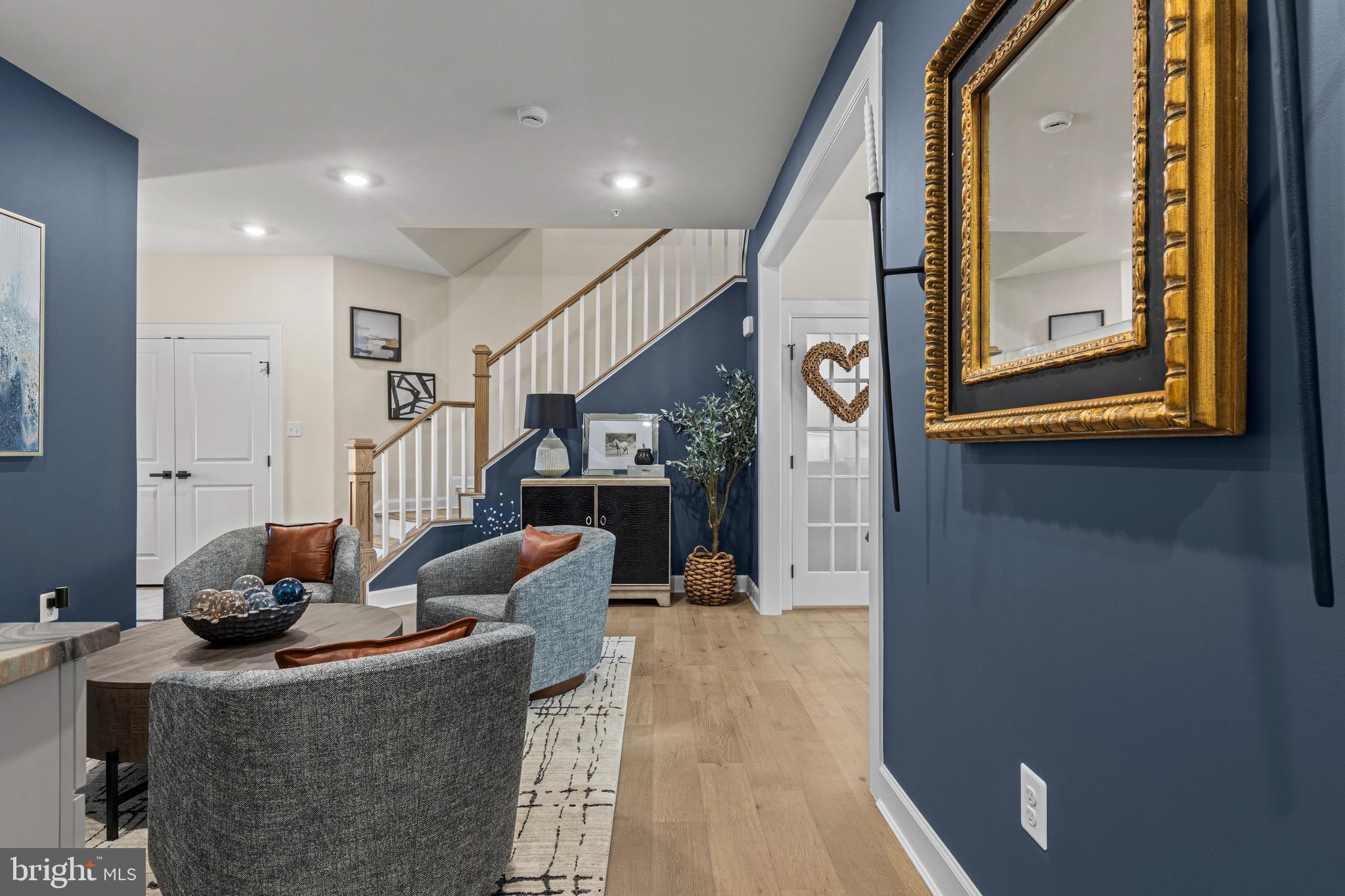 PONDS EDGE - Residential