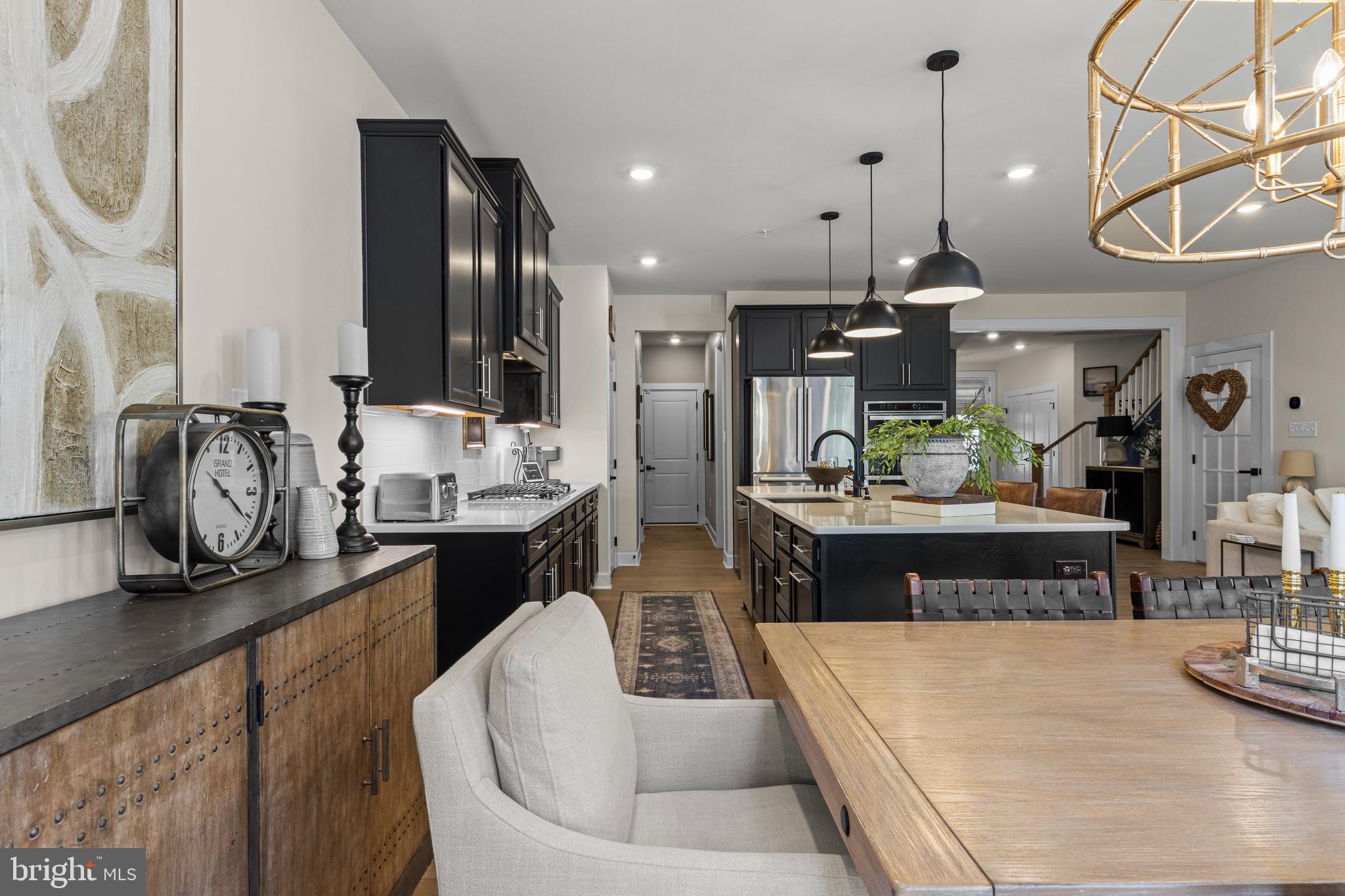 PONDS EDGE - Residential