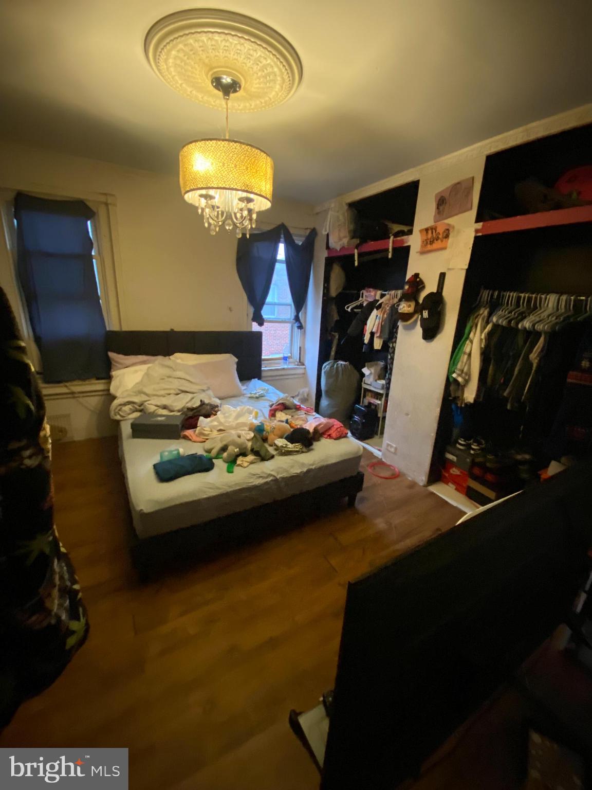 KENSINGTON - Residential