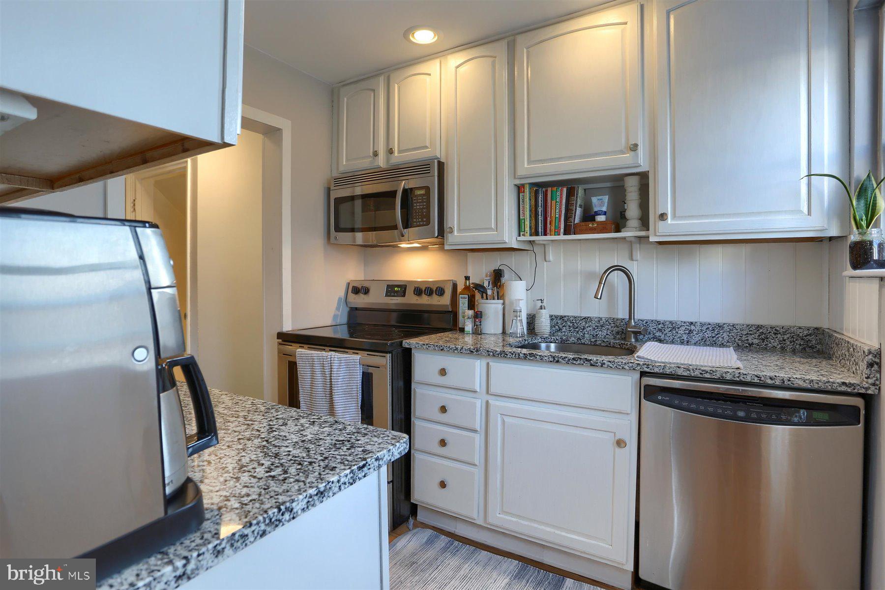 COLLEGE PARK - Residential