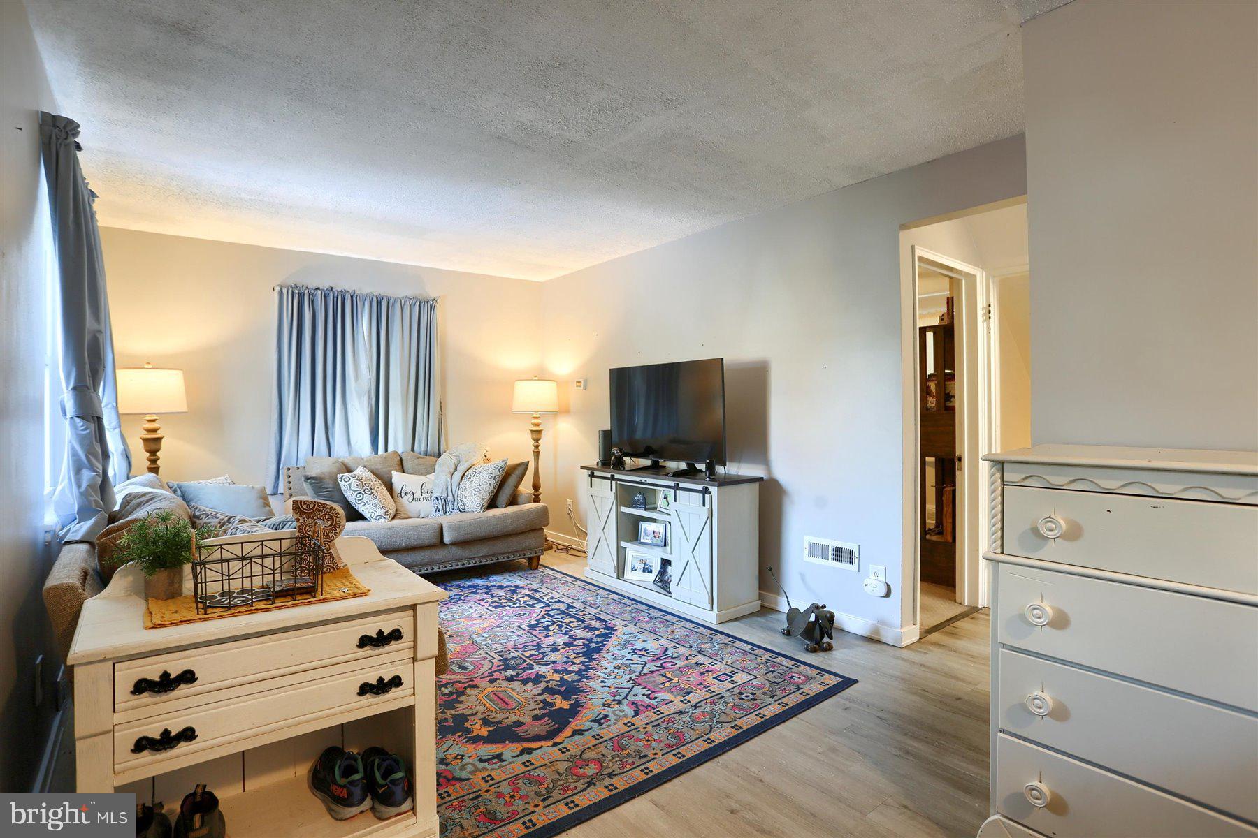 COLLEGE PARK - Residential