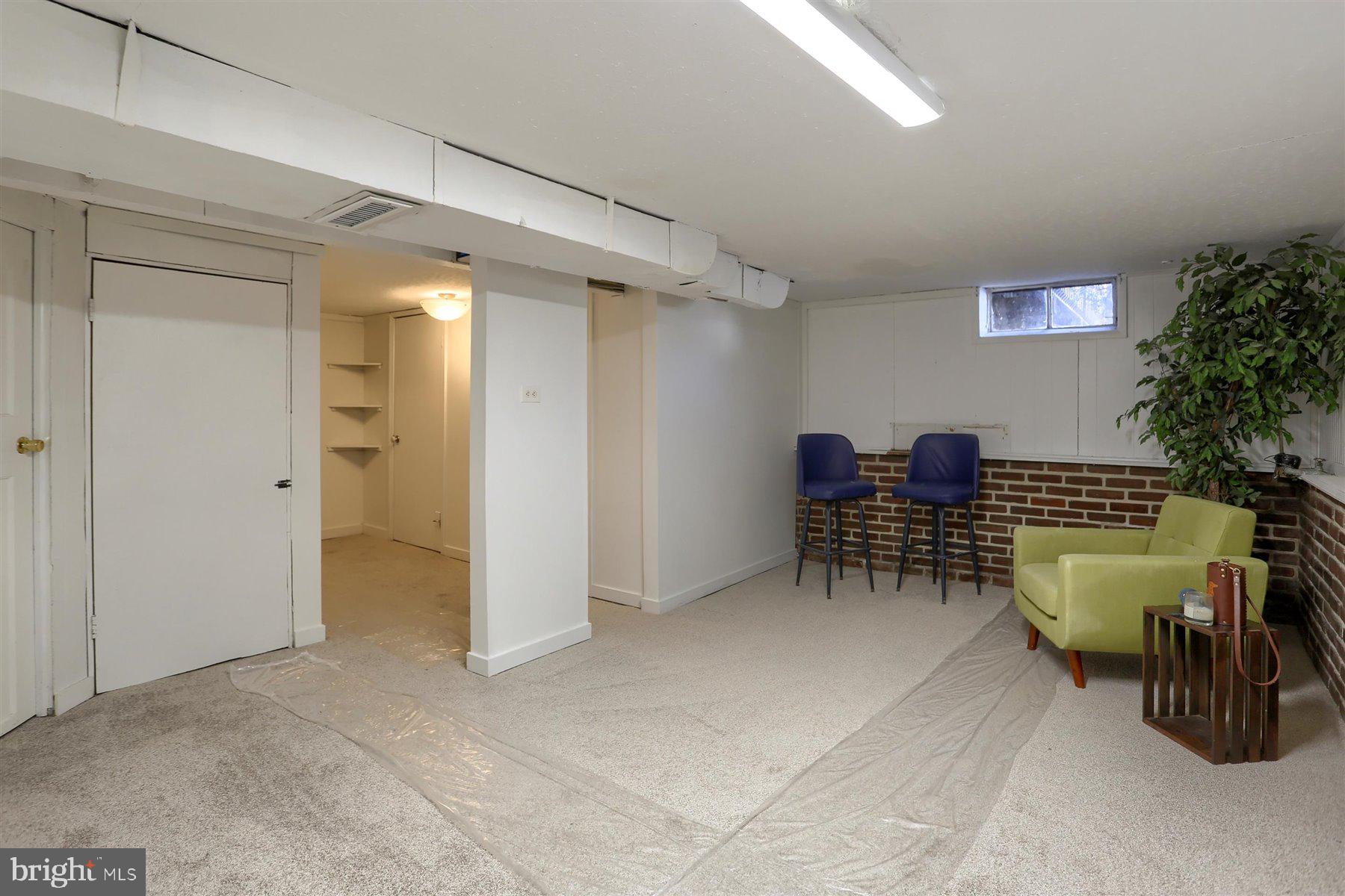 COLLEGE PARK - Residential