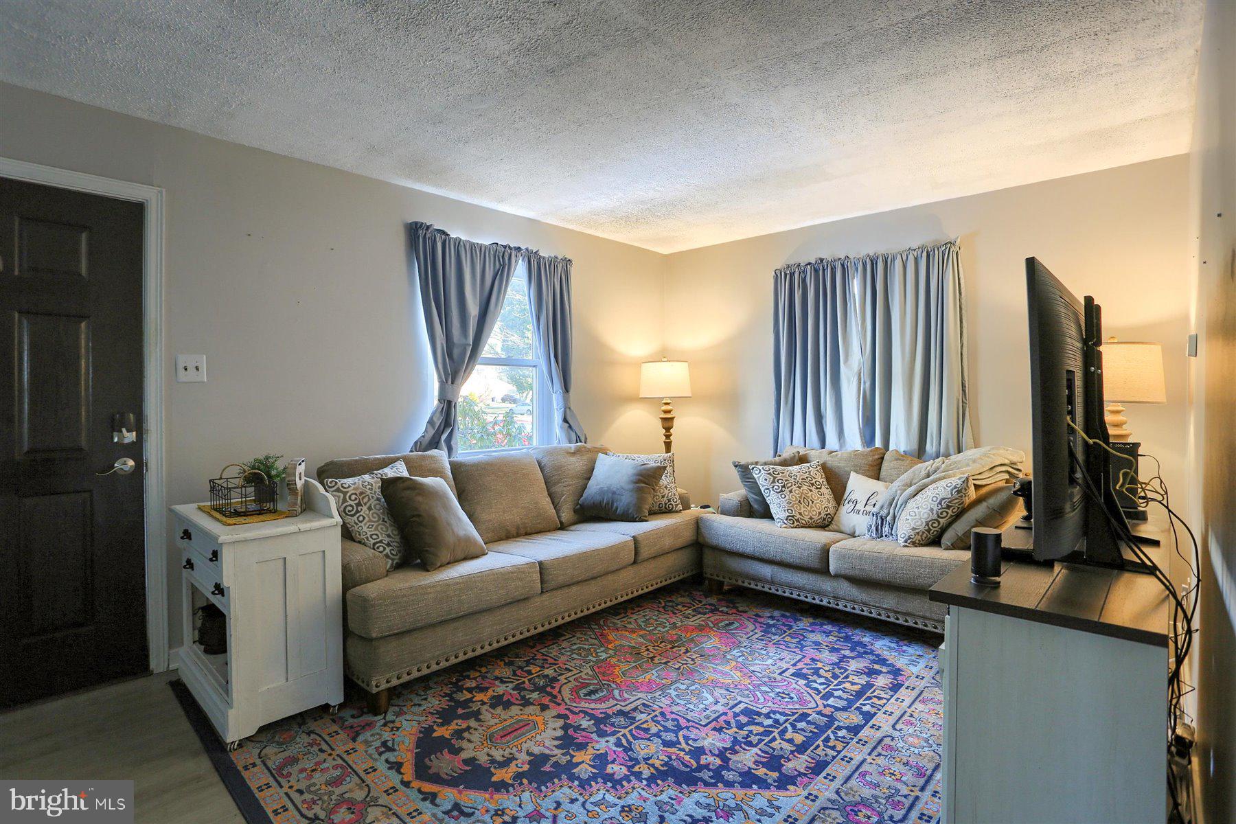 COLLEGE PARK - Residential