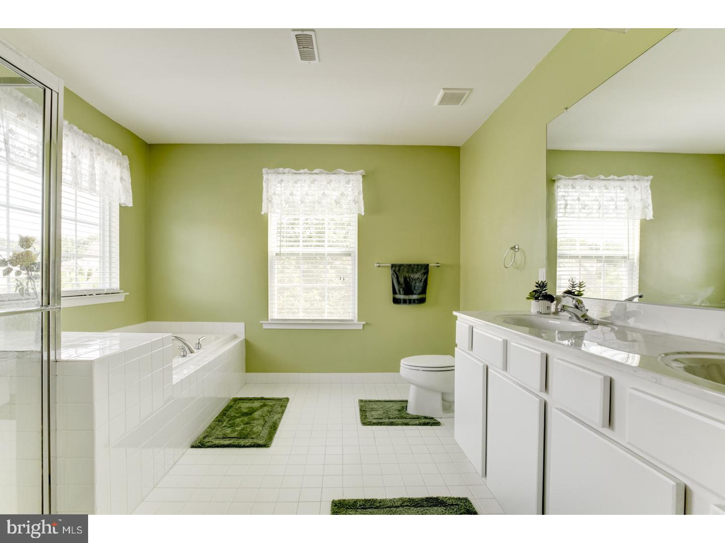 KINGS GRANT - Residential