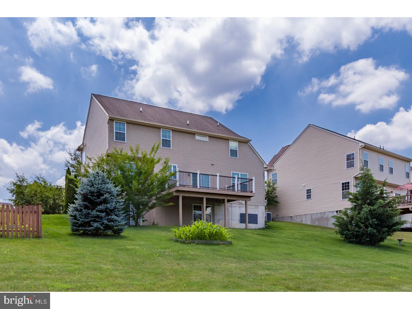 KINGS GRANT - Residential