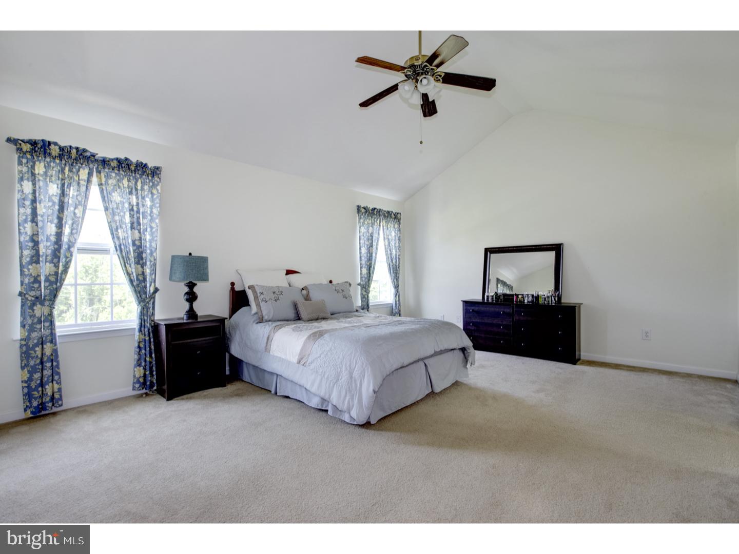 KINGS GRANT - Residential