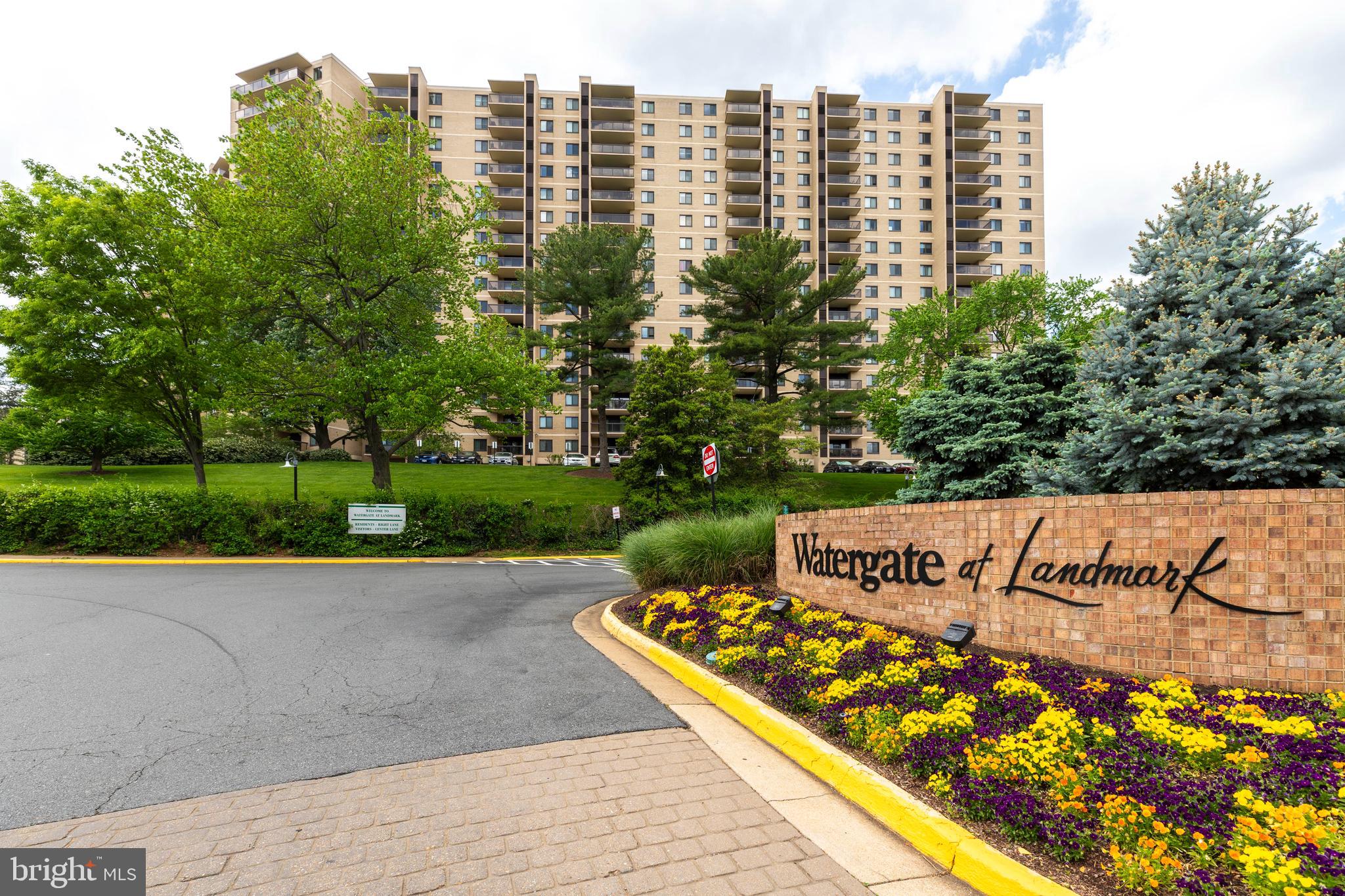 203 YOAKUM PARKWAY 1520