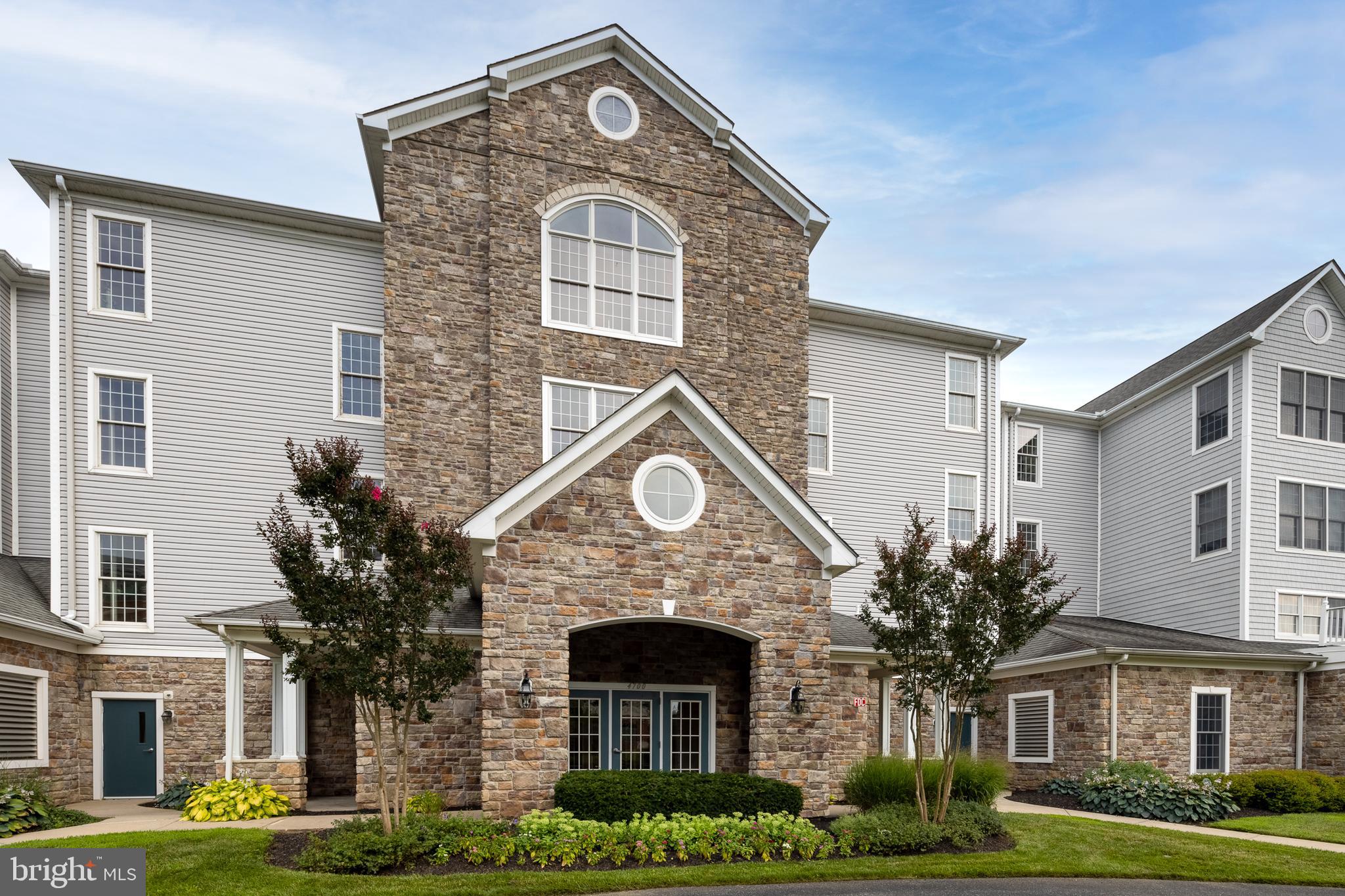 WATERS EDGE - Residential