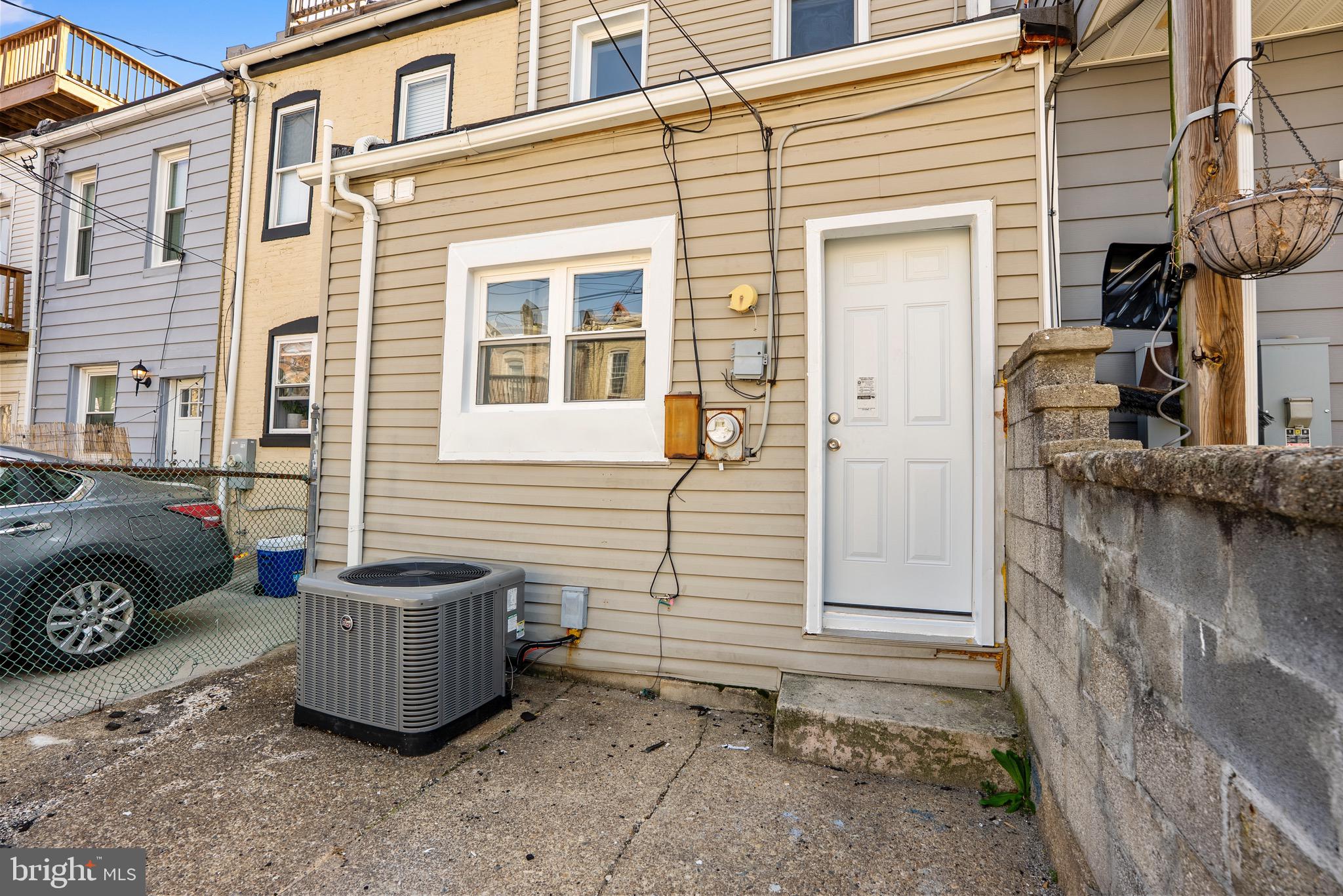 HIGHLANDTOWN - Residential