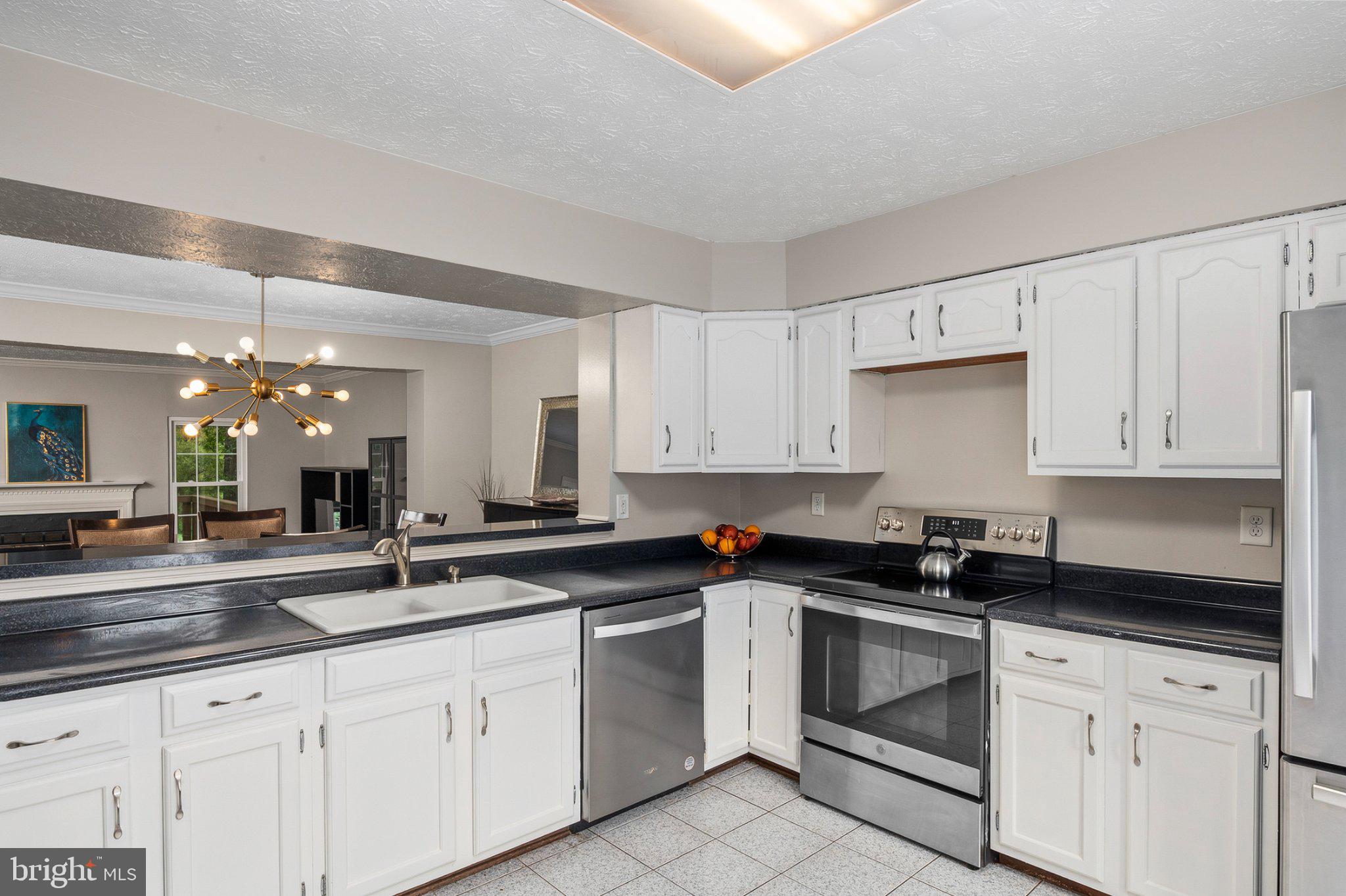 4557 KINGSCUP COURT