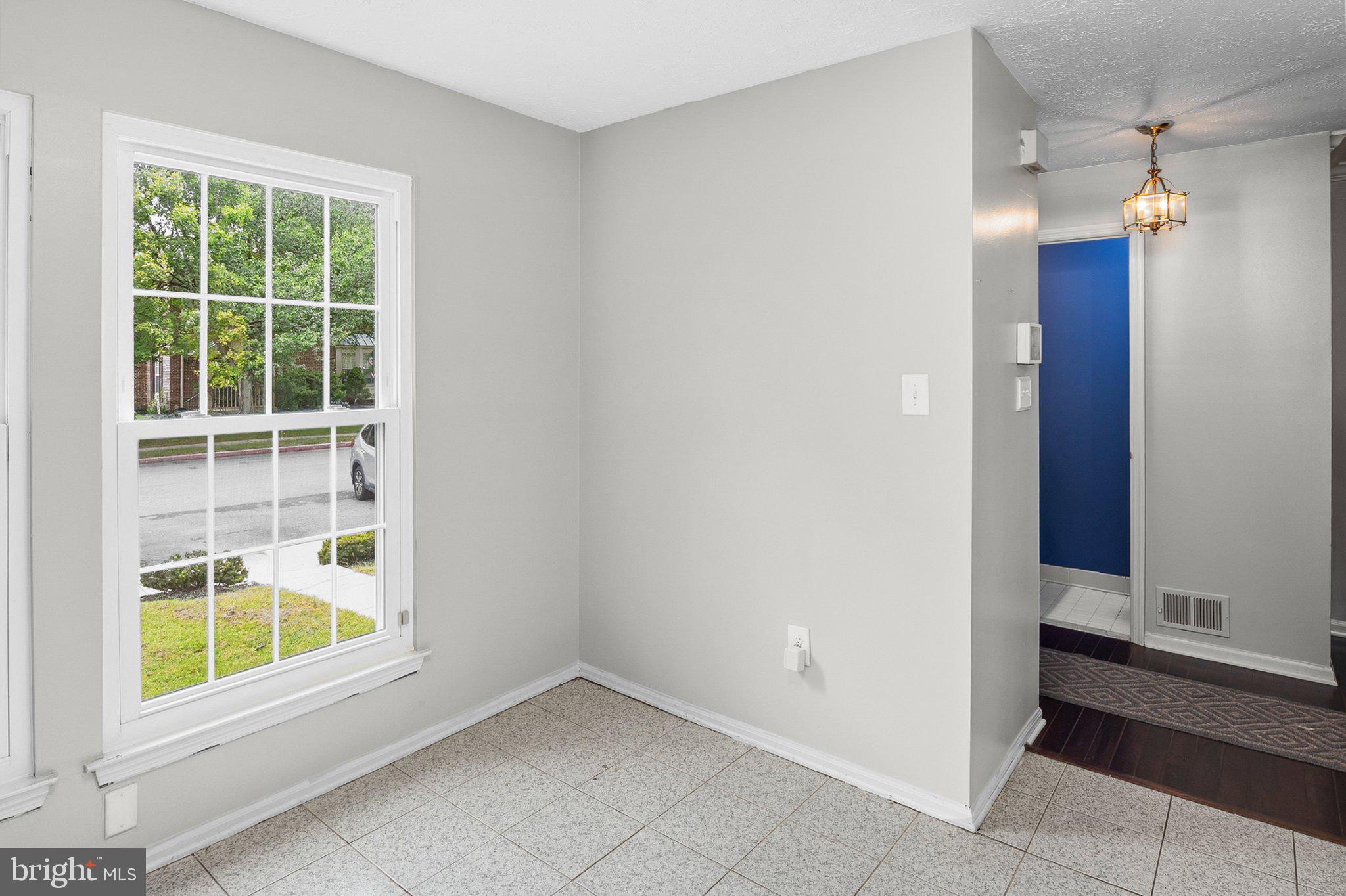 4557 KINGSCUP COURT