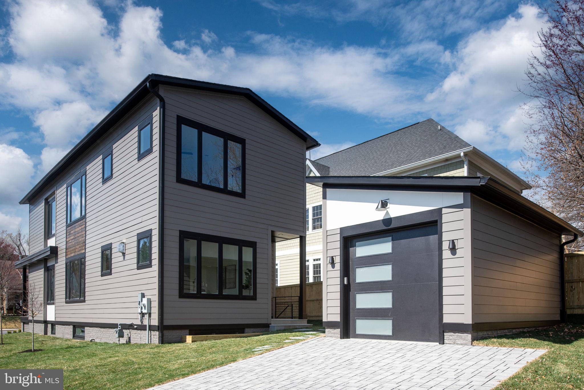 HIGHVIEW PARK - Residential Lease