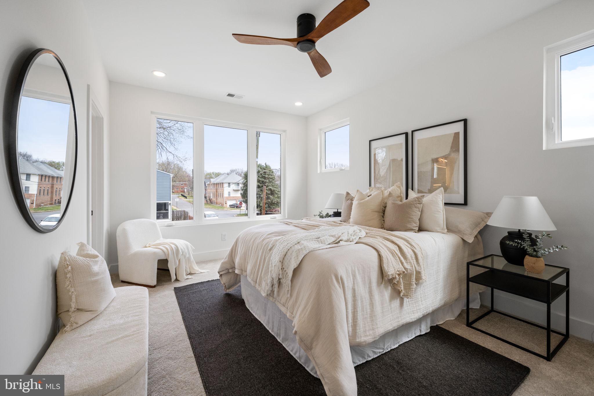 HIGHVIEW PARK - Residential Lease