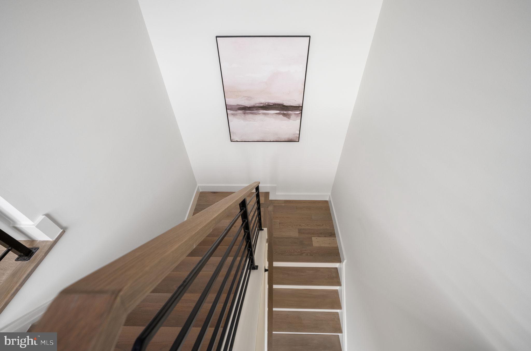 HIGHVIEW PARK - Residential Lease