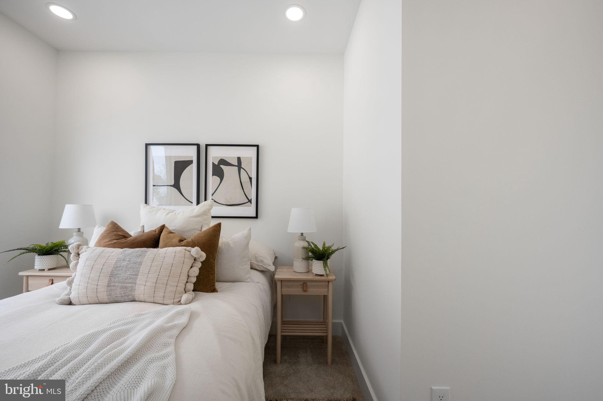 HIGHVIEW PARK - Residential Lease