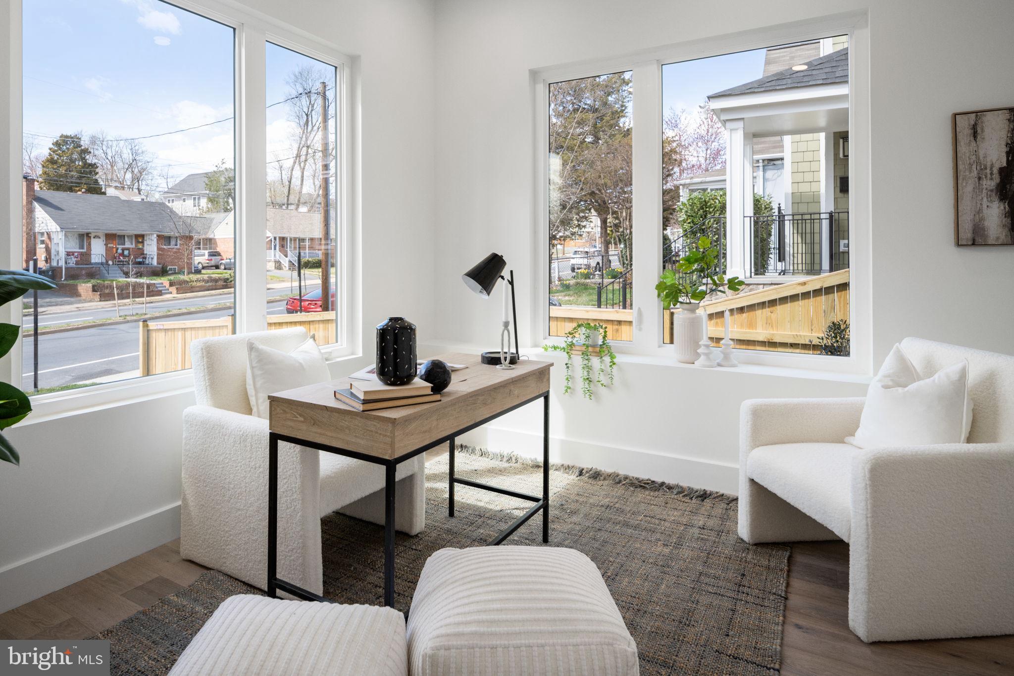 HIGHVIEW PARK - Residential Lease