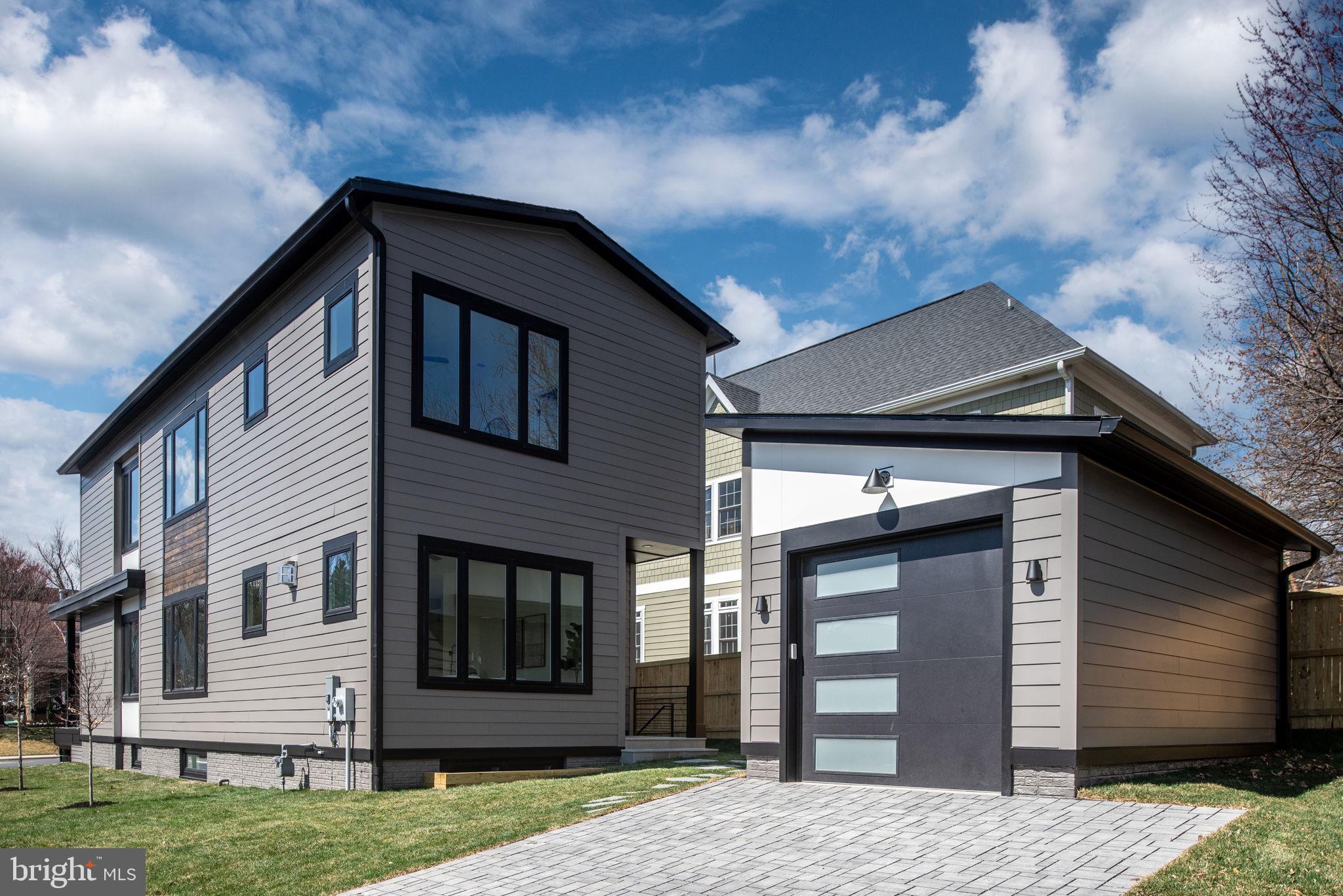 HIGHVIEW PARK - Residential Lease